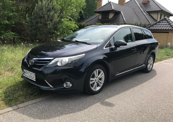 Toyota Avensis cena 41000 przebieg: 188500, rok produkcji 2012 z Ropczyce małe 137